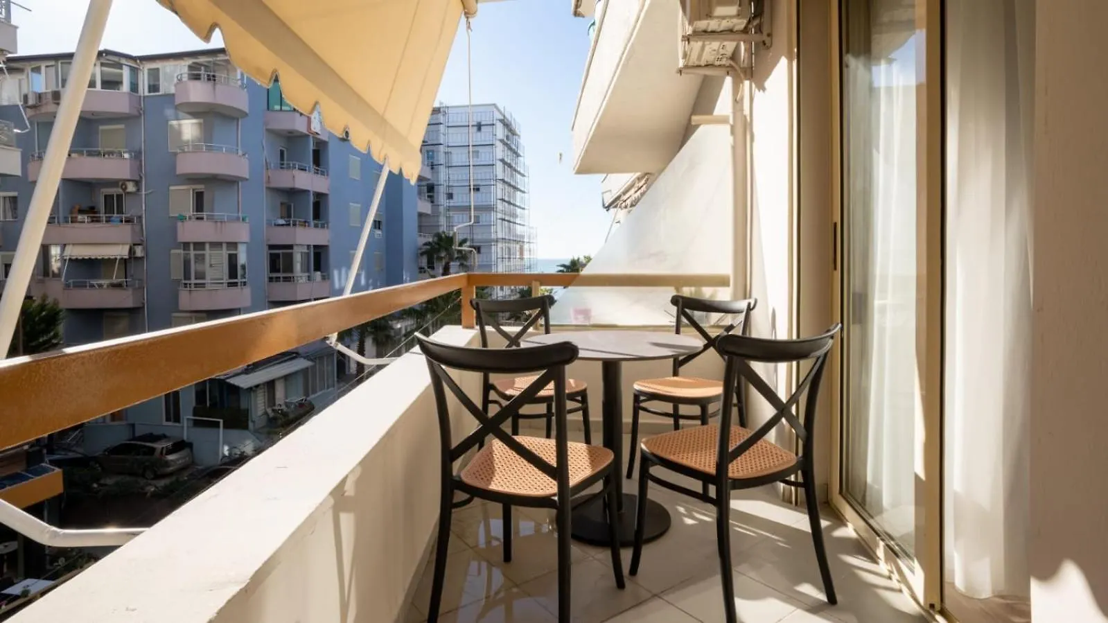 Padu'S Apartment By Tok Durrës 0*,