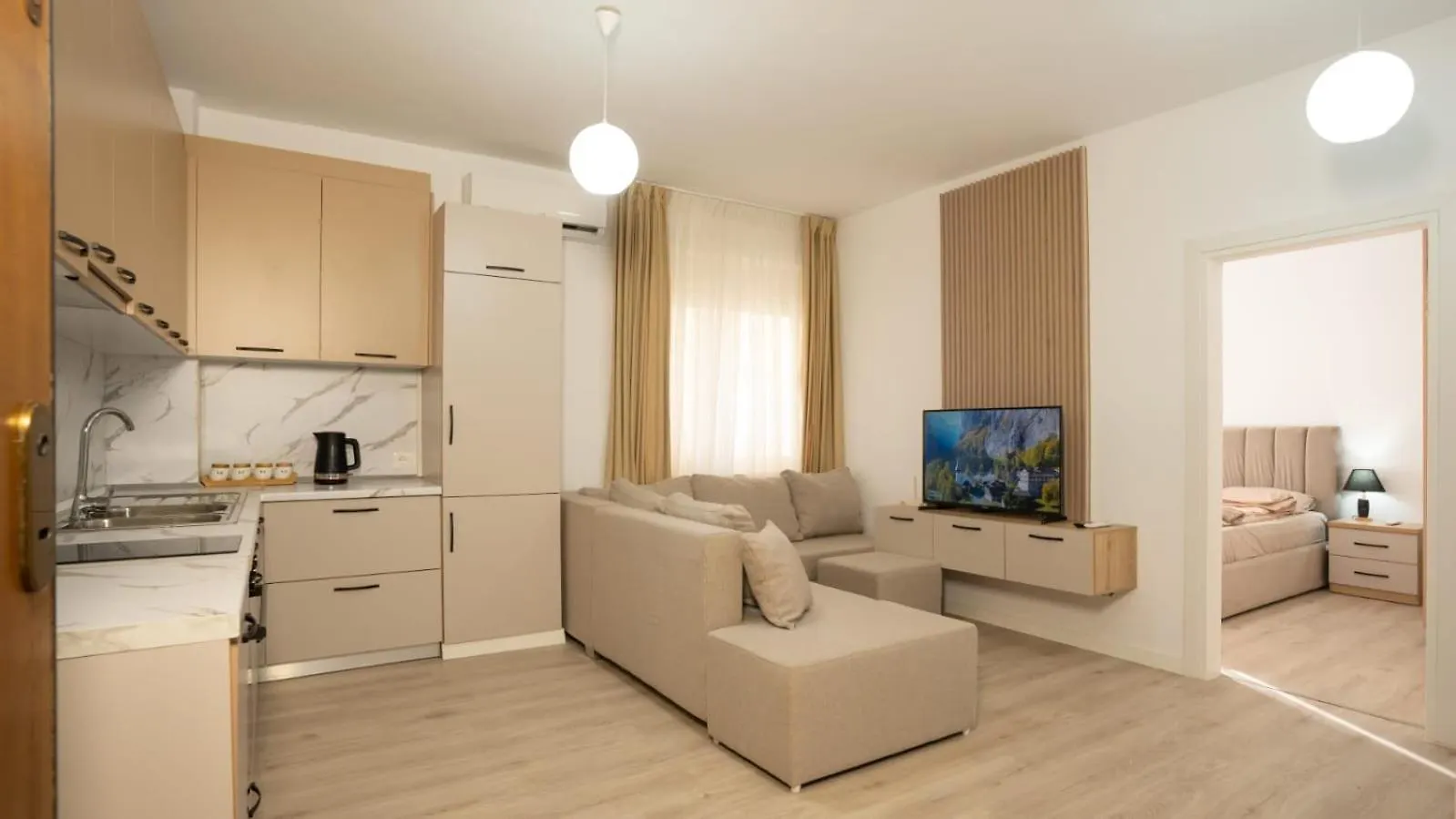 Padu'S Apartment By Tok Durrës 0*,  알바니아